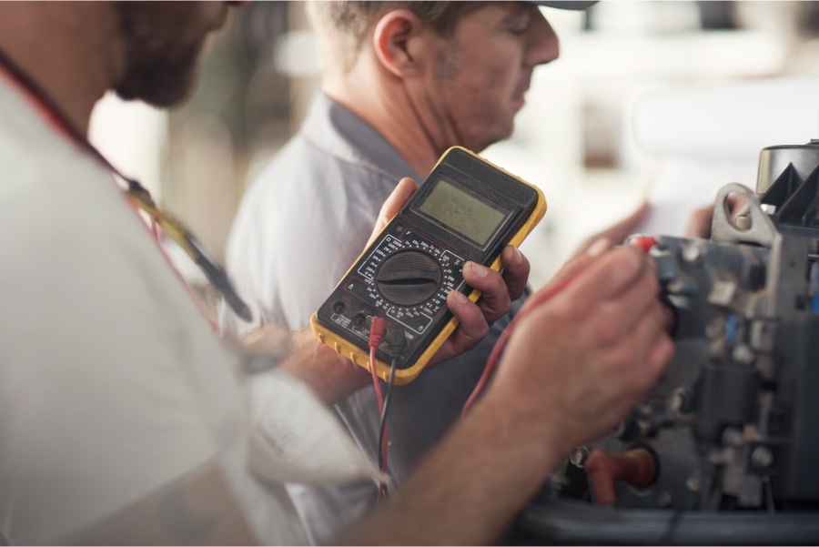 man-using-multimeter.jpg